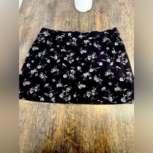Skort with flowers